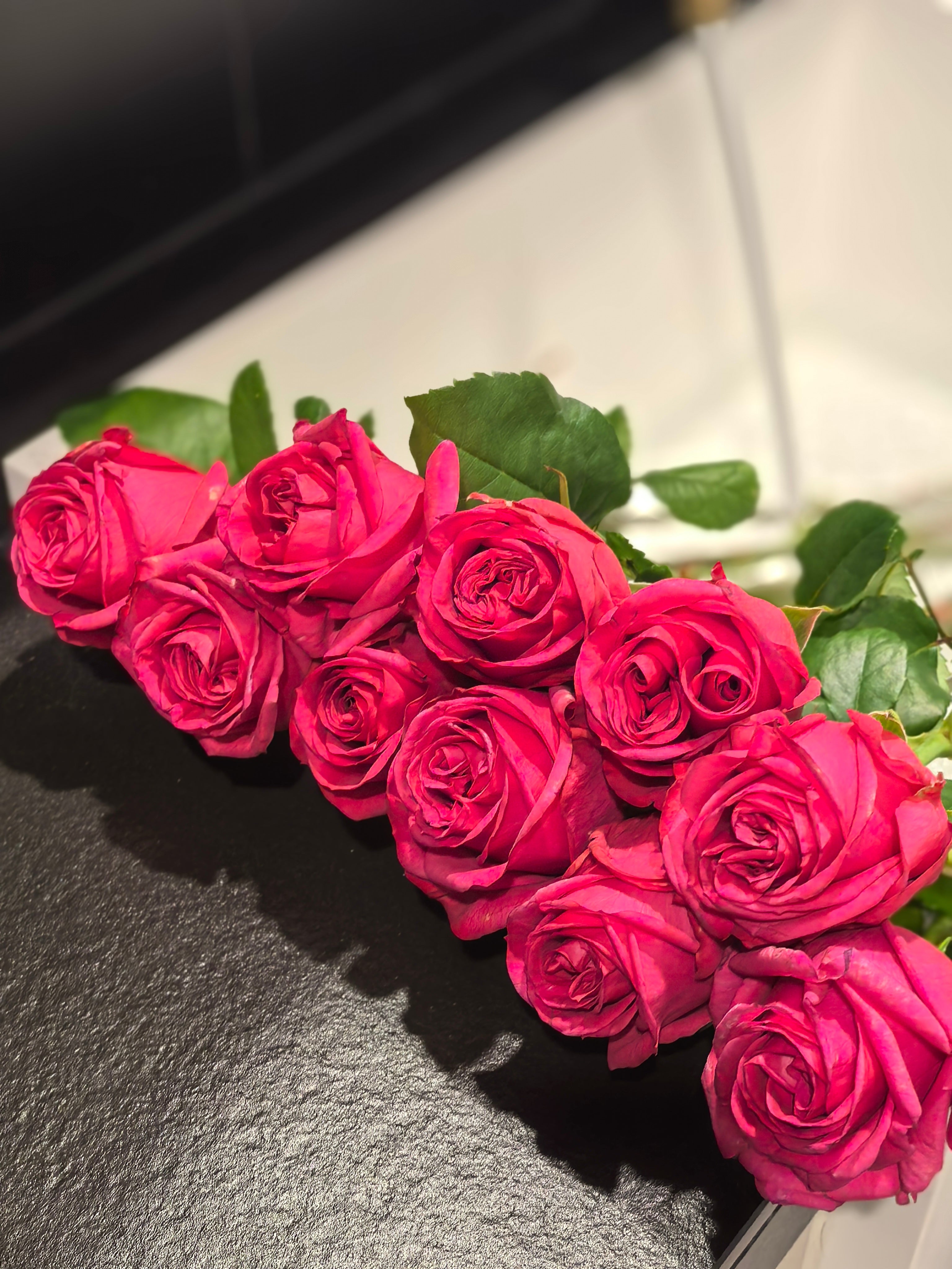 Local Roses - Grandi Hot Gossip